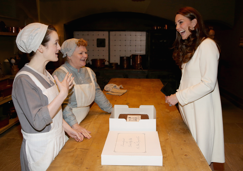 Illustration for article titled Be Cool, Anglophiles: Kate Middleton Visited the Set of Downton Abbey